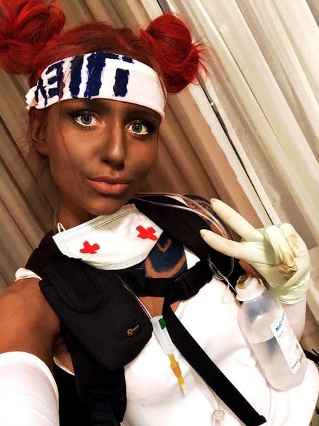 Karupups’ image of herself cosplaying as Apex Legends’ Lifeline
