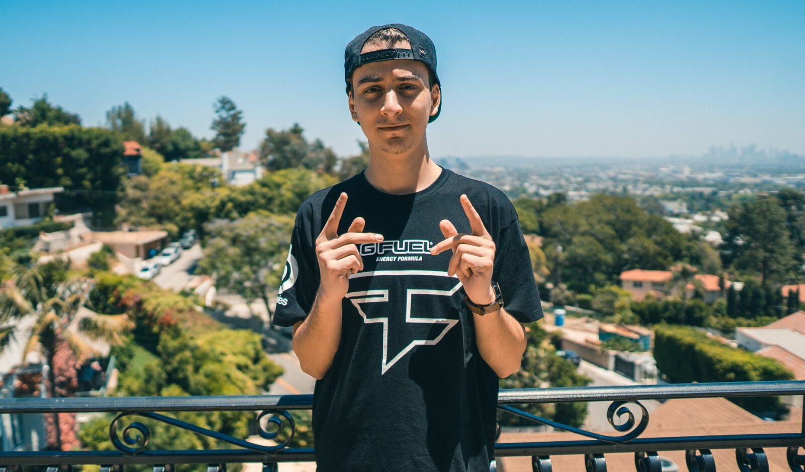 Another Popular Twitch Streamer Is Trying To Leave FaZe Clan - Kotaku