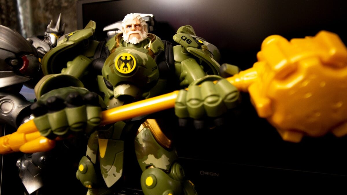 Hasbro's New Overwatch Figure Shows Off Reinhardt's Pretty Face