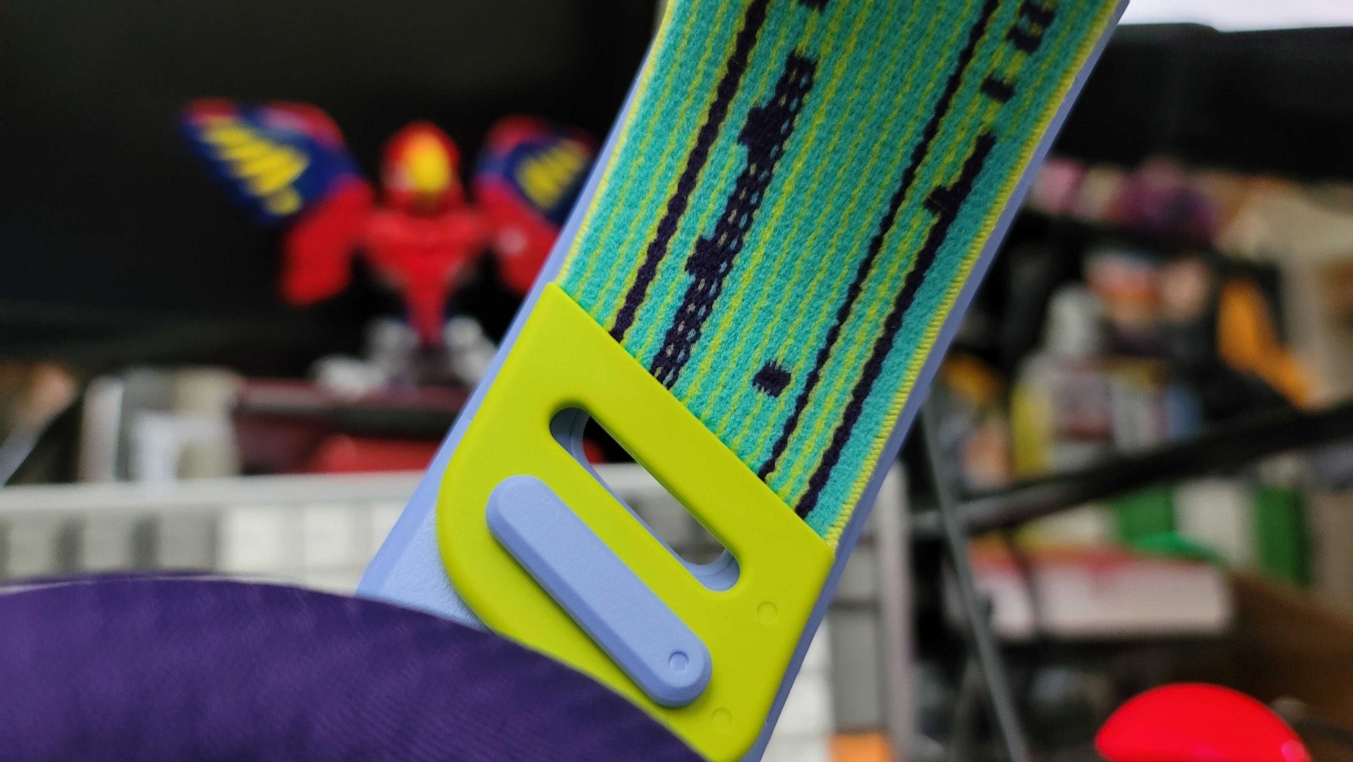 I want to chew on this strap. 