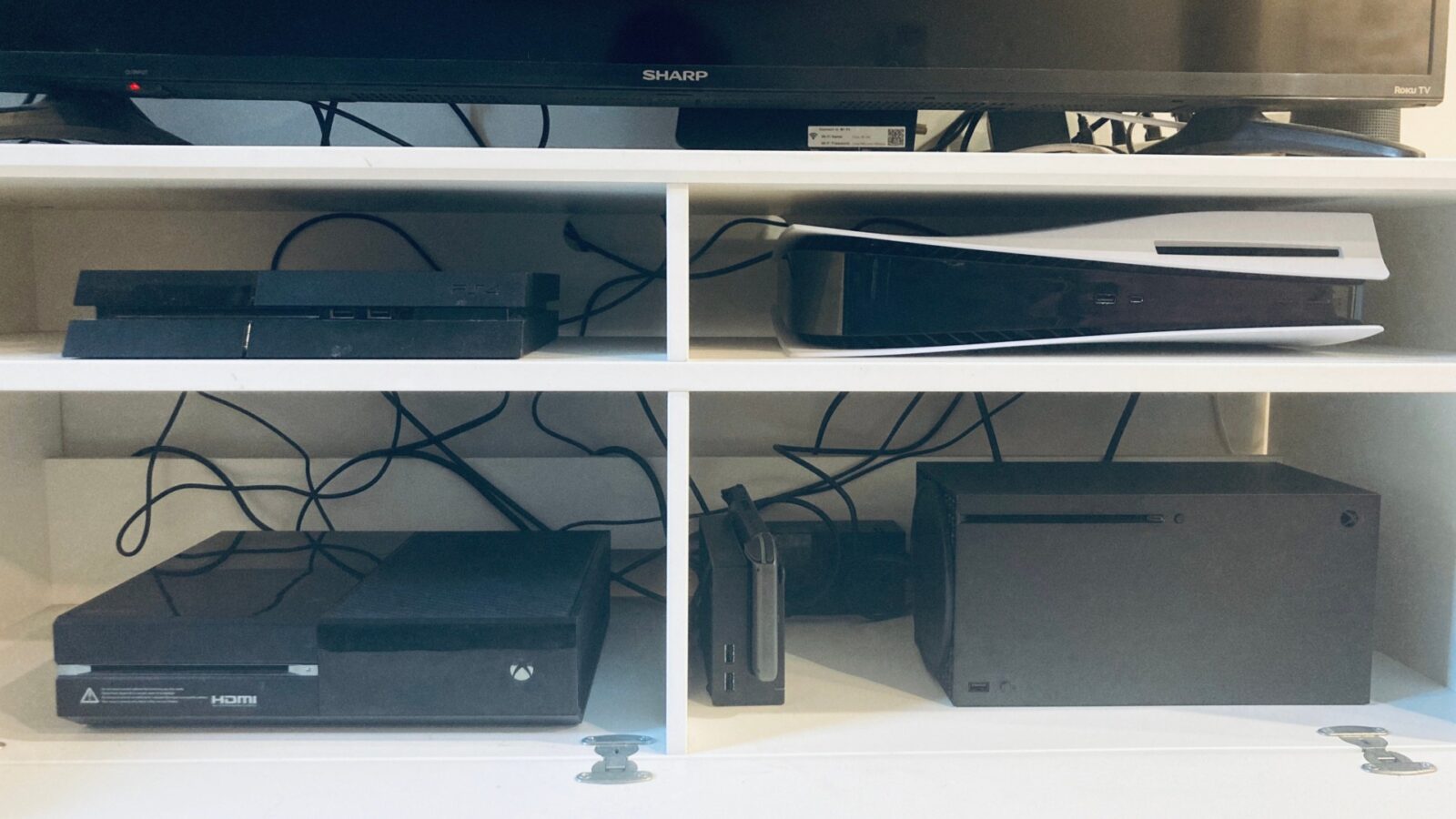 Xbox Collection Figure Setup Here’s How We’ve Set Up Our Xbox Series X and S - Kotaku