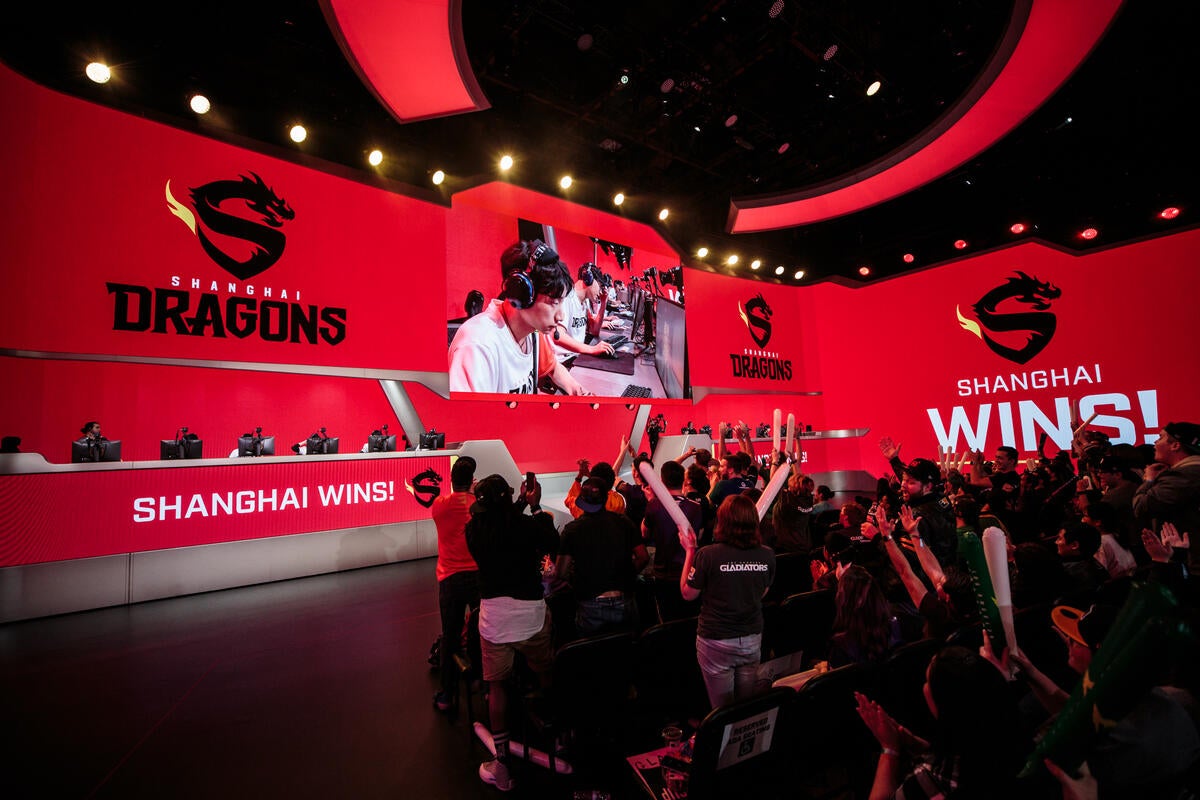 Eui-Seok “Fearless” Lee used to play for the Shanghai Dragons before being traded to the Dallas Fuel.