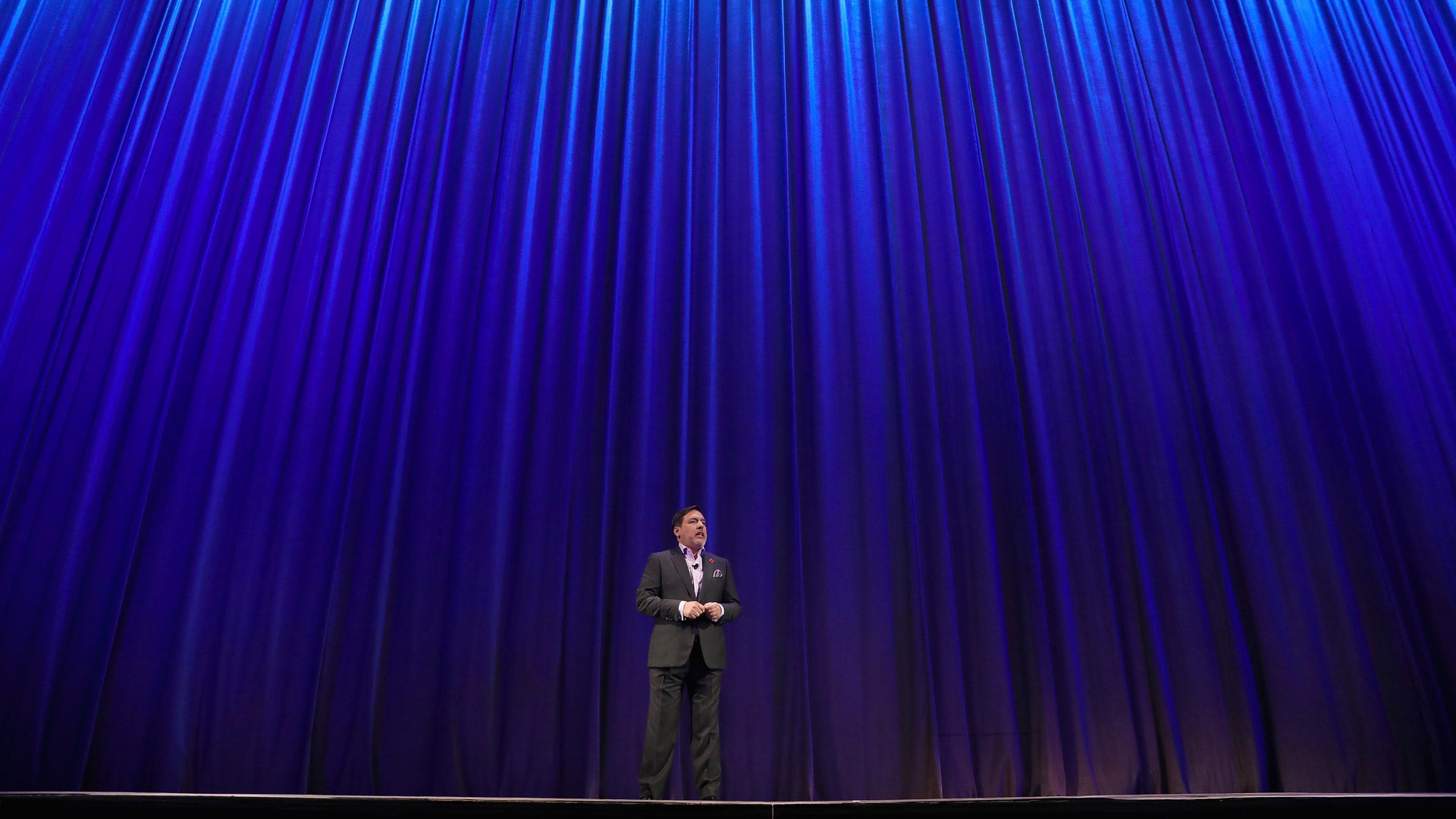 Sony’s Shawn Layden demonstrating a mastery of social distancing at E3 2017.