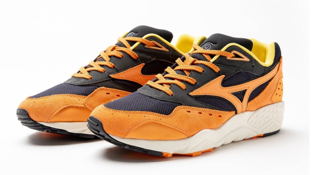 Here you can see the sneakers’ tongues. 