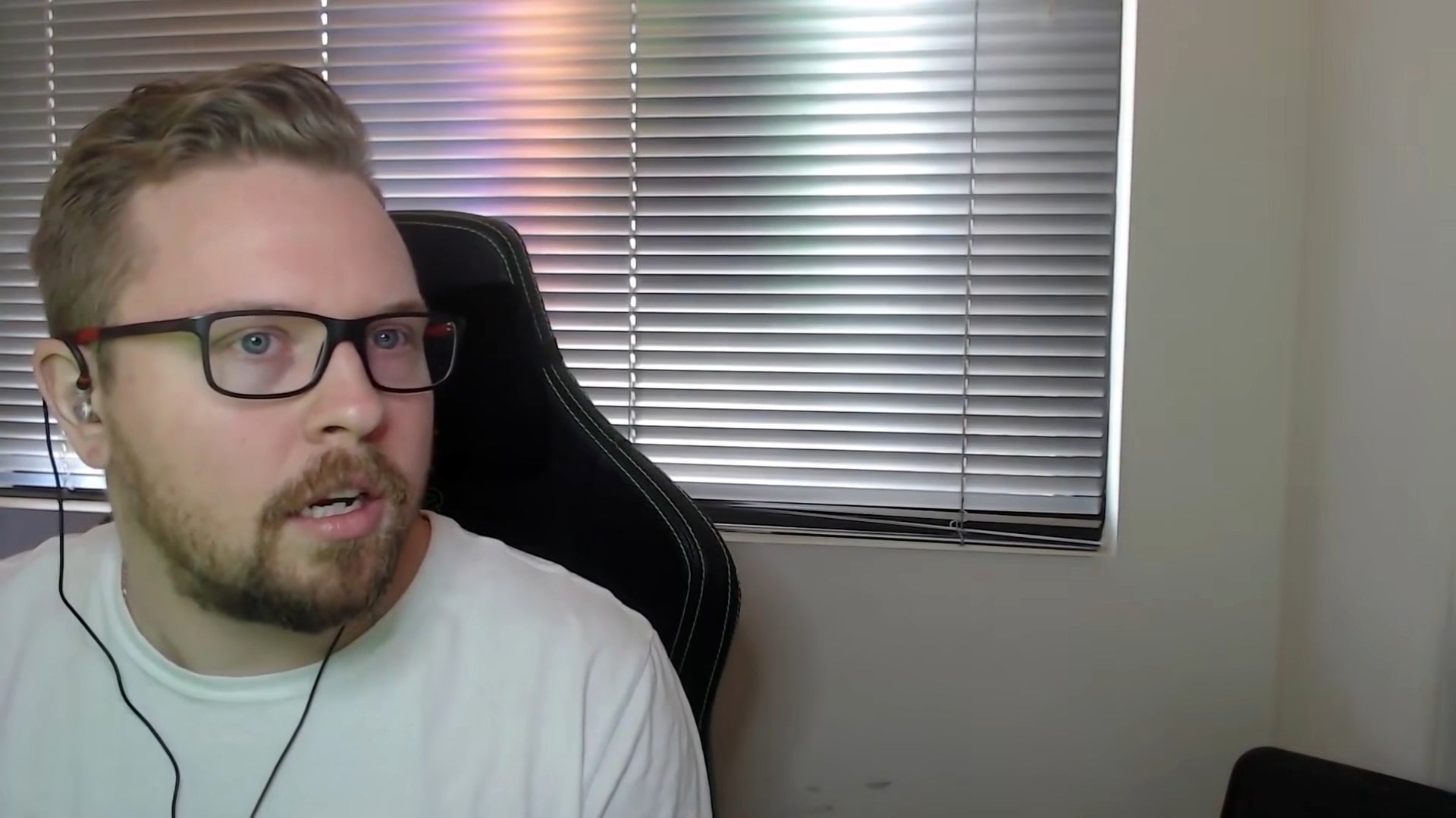 Screenshot: JasonR / Val Time / Kotaku