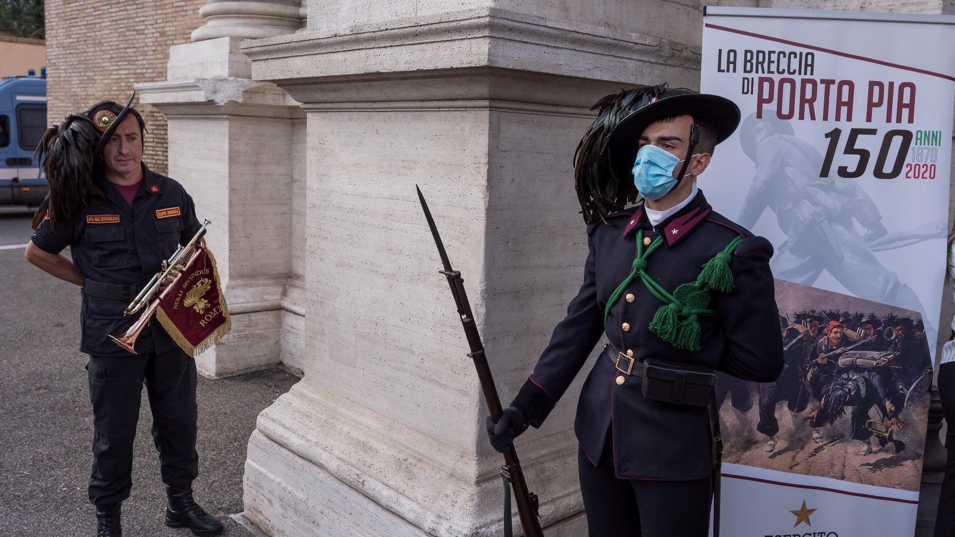 Italian soldiers at the 150th anniversary of the Breach of Porta Pia in 2020.