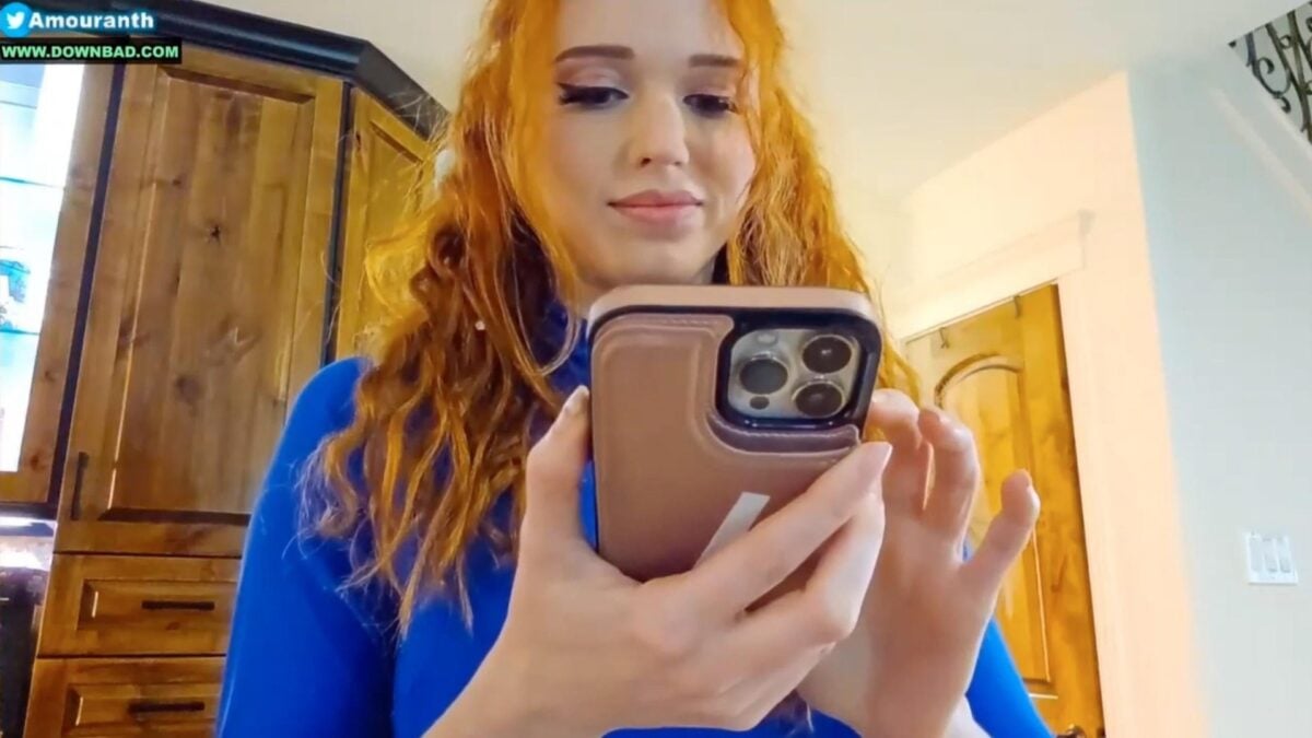 Amouranth Follows xQc’s Lead And Leaves Twitch - Kotaku