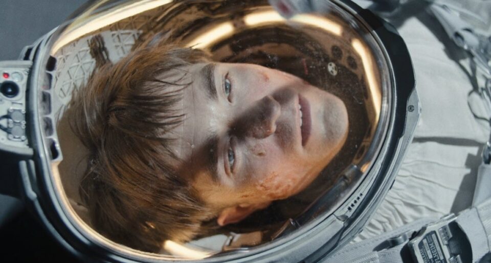 Mickey 17 Trailer Shows Off Bong Joon-Ho's Sci-Fi Dark Comedy About ...