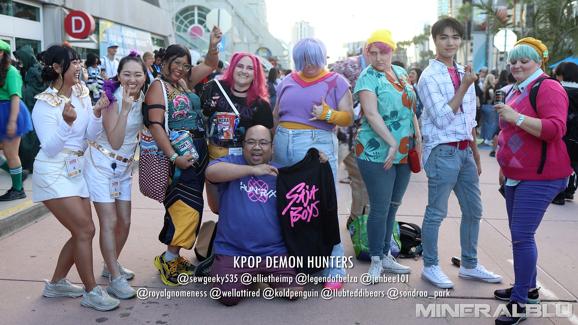 A large group of Kpop Demon Hunters.