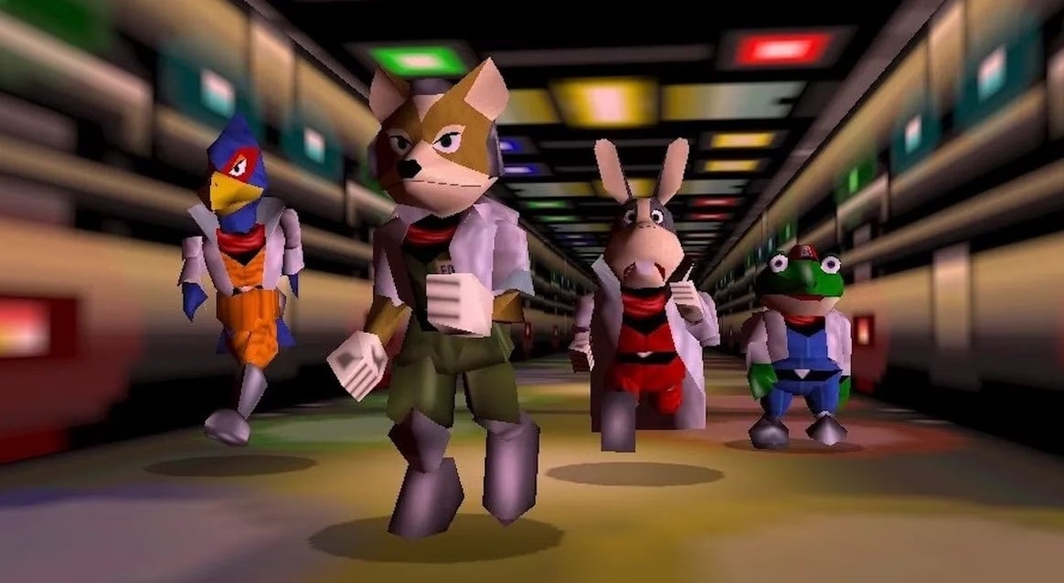 Fox McCloud runs down a hallway.