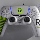 A Marathon-themed DualSense controller appears on a table.