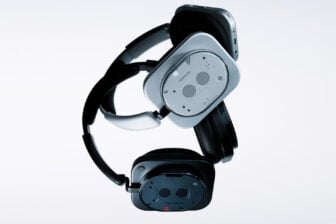 Nothingheadphones(1)hybrid