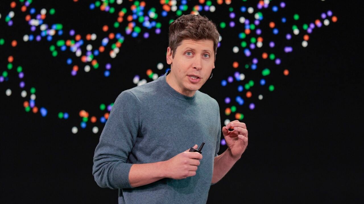 Sam Altman contro il PC locale: perché il futuro dell'IA è nel cloud
