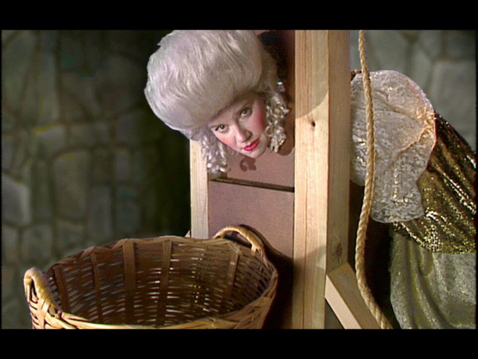 Are You Afraid of the Dark? The Tale of Orpheo’s Curse