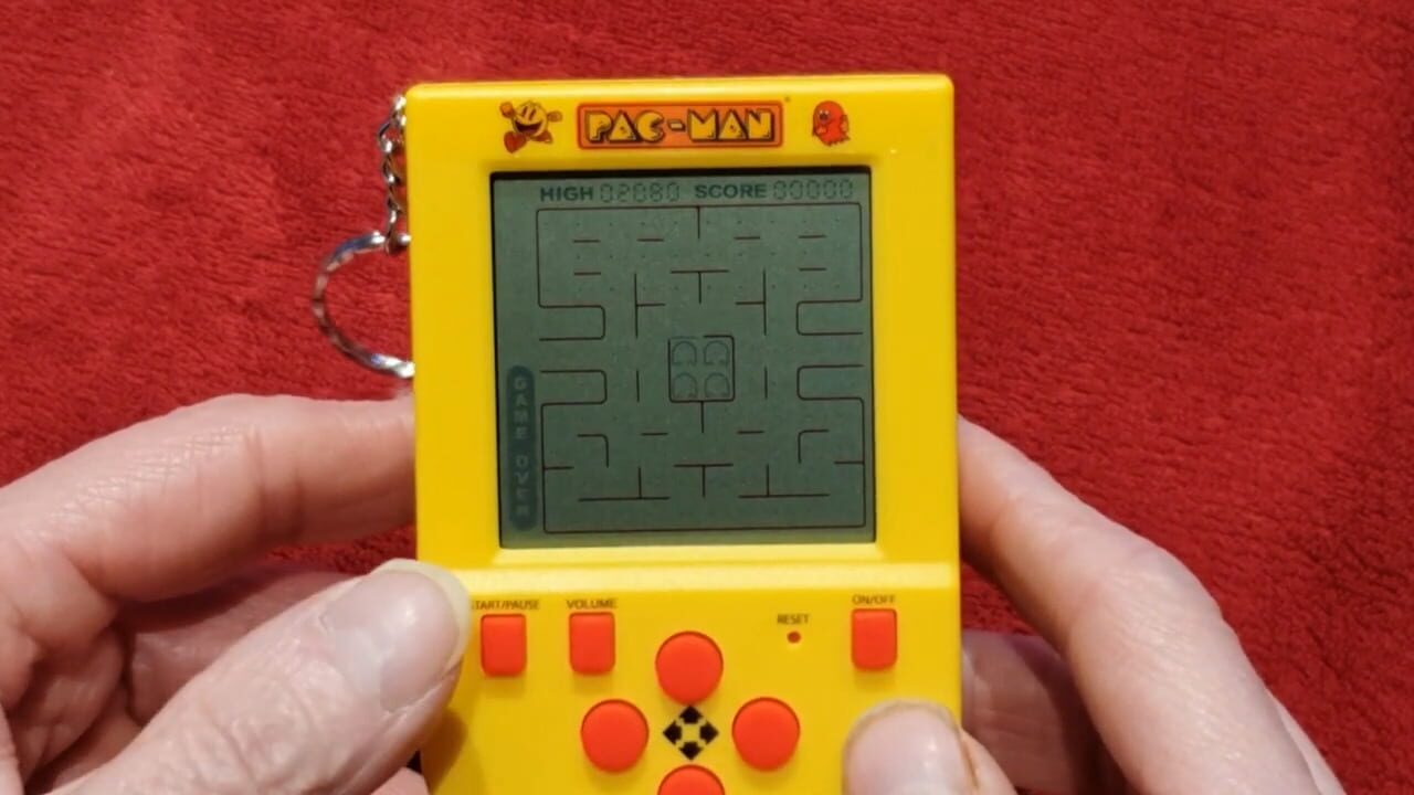 Pac-Man Game Keyring