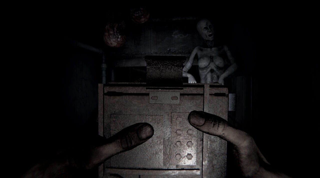House of Horror: Outside is Better