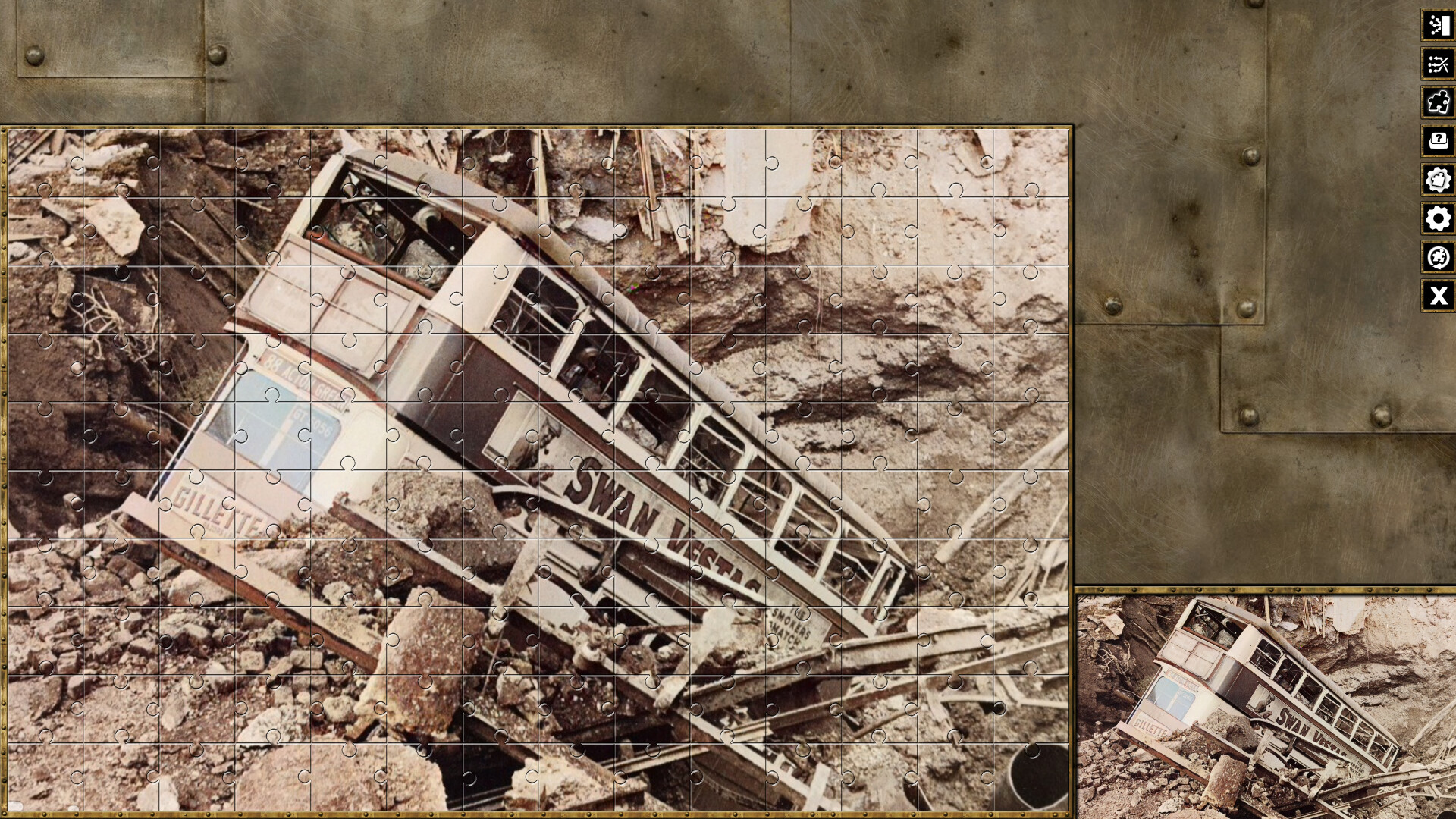 Pixel Puzzles WW2 Jigsaw: Pack – The Blitz