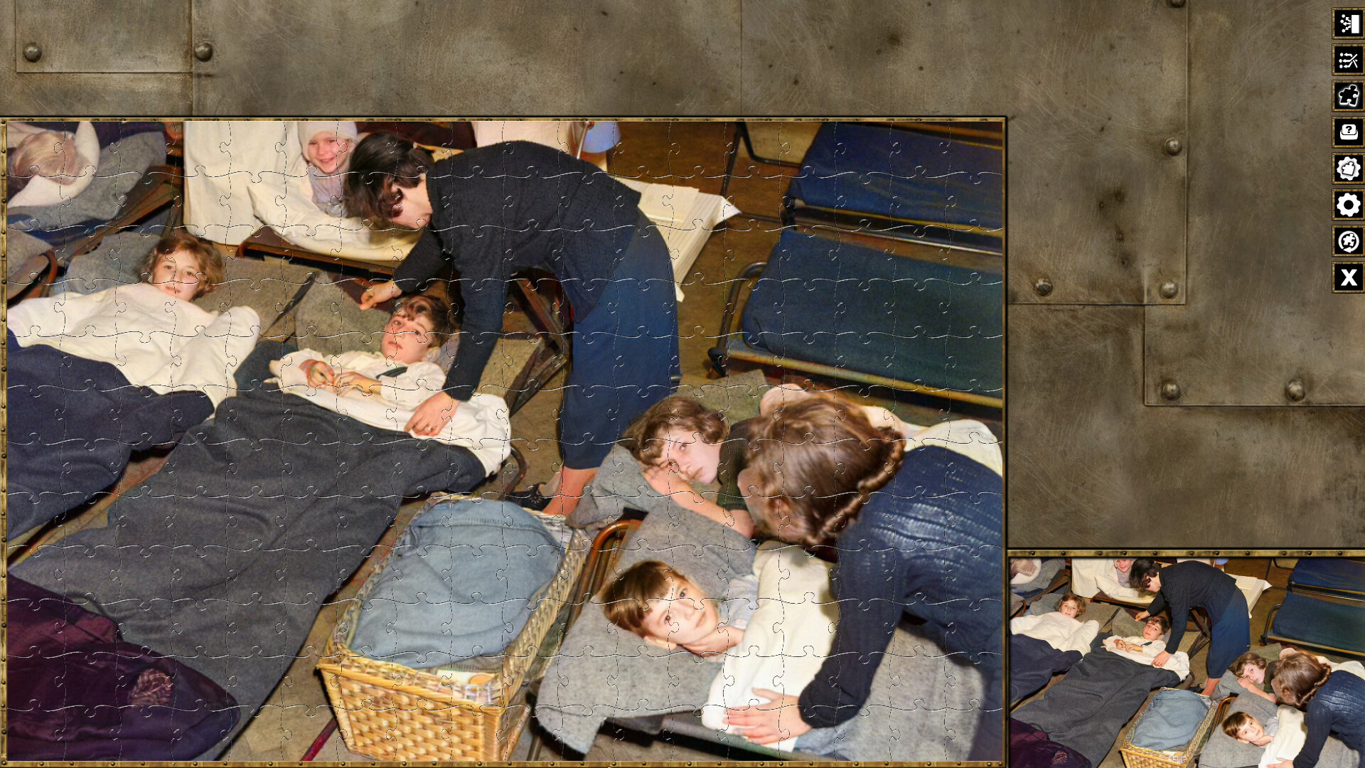 Pixel Puzzles WW2 Jigsaw: Pack – The Blitz